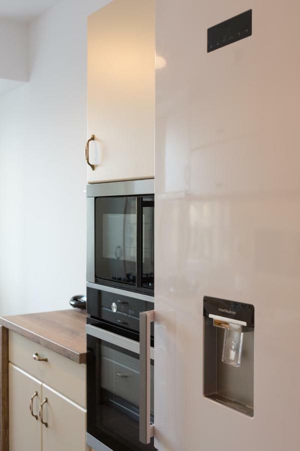 Central Luxury Flat With Terrace - Adela Accommodation - Ideal For Long Stays Бухарест Экстерьер фото