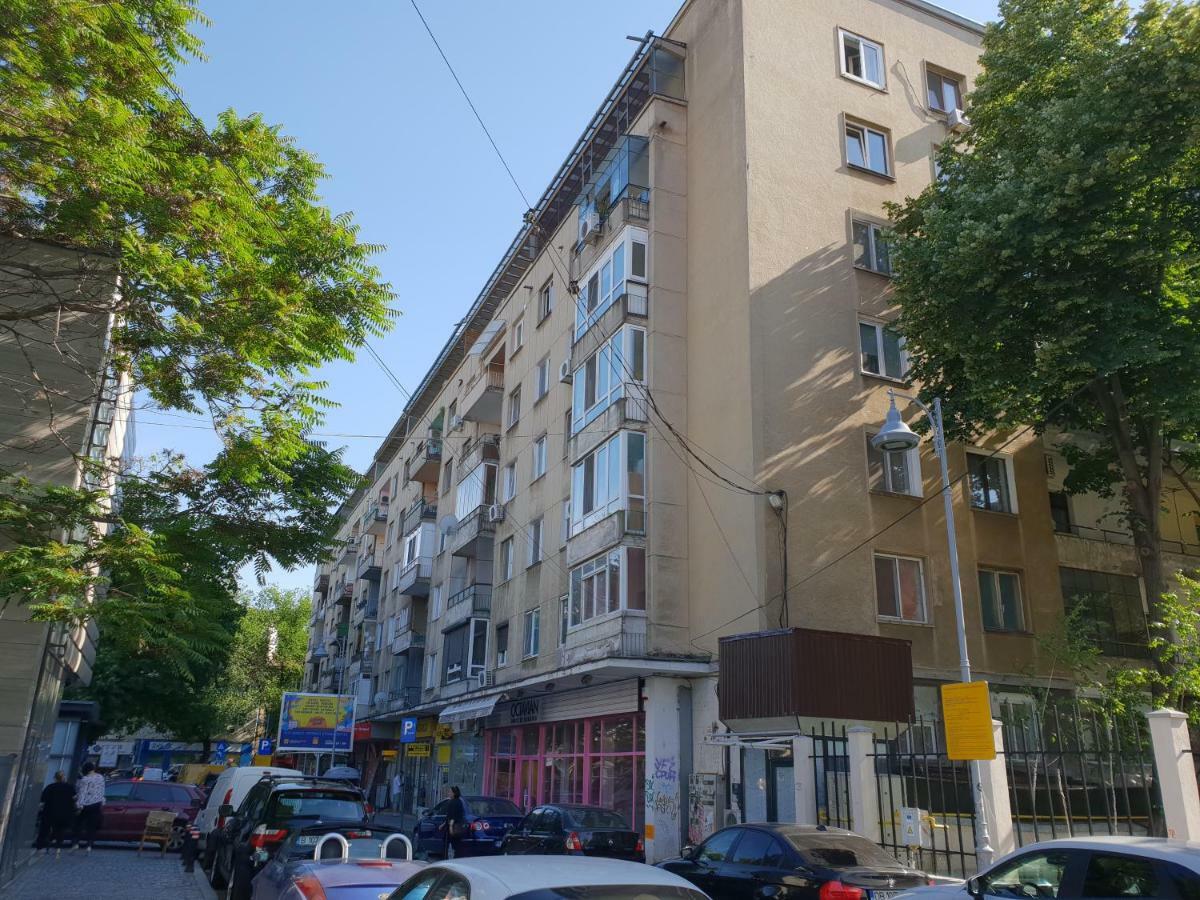 Central Luxury Flat With Terrace - Adela Accommodation - Ideal For Long Stays Бухарест Экстерьер фото