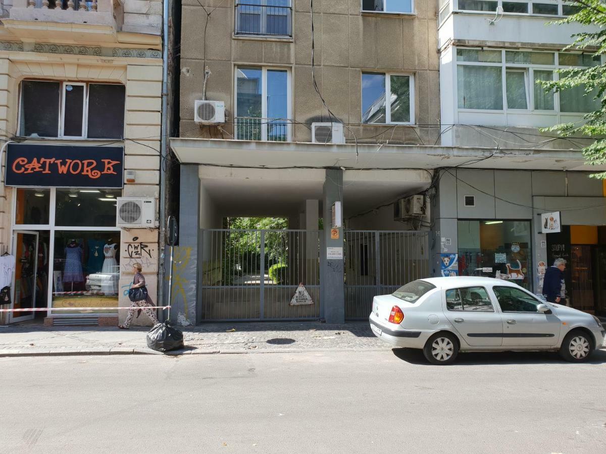 Central Luxury Flat With Terrace - Adela Accommodation - Ideal For Long Stays Бухарест Экстерьер фото