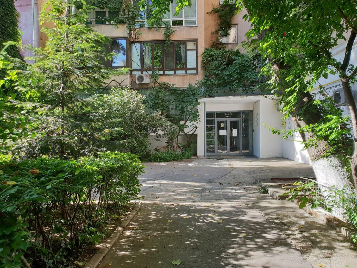 Central Luxury Flat With Terrace - Adela Accommodation - Ideal For Long Stays Бухарест Экстерьер фото
