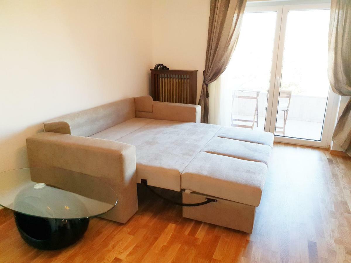 Central Luxury Flat With Terrace - Adela Accommodation - Ideal For Long Stays Бухарест Экстерьер фото